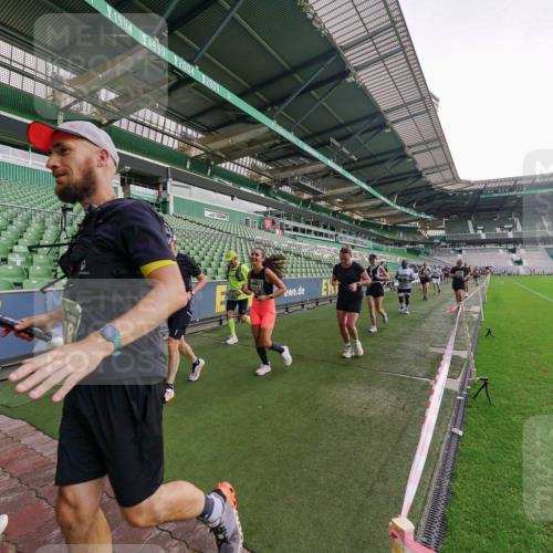 13.09.2026 - 21. swb-Marathon Bremen Michael Burmester http://msf.ph/oto/10328596 13.09.2026 13:34:34 Laufen im Stadion 155, 170, 193, 368, 428, 462, 496, 594, 679, 709, 765, 916, 1001, 1026, 1048, 1051, 1098, 1280, 1321, 1396, 1444, 1553, 1557, 1560, 1607, 1661, 1703, 1760, 1772, 1784, 1827, 1965, 1992, 1996, 2077, 2132, 2226, 2335, 2338, 2399, 2400, 2451, 2479, 2511, 2515, 2543, 2641, 2650, 2718, 2735, 2757, 2787, 2791, 2894, 2982, 3179, 3191, 3345, 3406, 3443, 3503, 3547, 3577, 3614, 3660, 3708, 3709, 3720, 3797, 3875, 3904, 3911, 3914, 3952, 4001, 4014, 4500, 4546, 4561, 5151 meine-sportfotos.de
