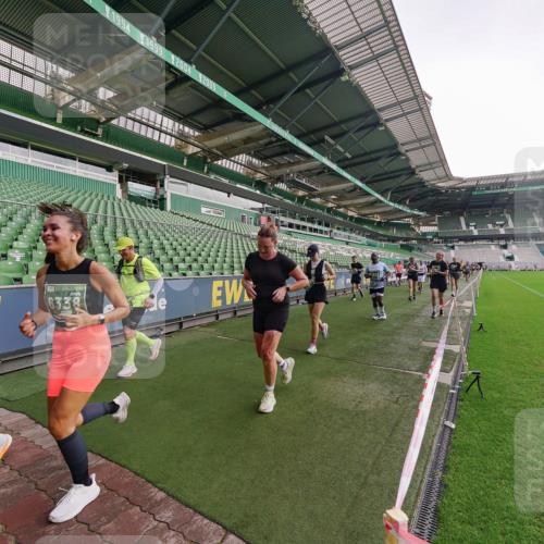 13.09.2026 - 21. swb-Marathon Bremen Michael Burmester http://msf.ph/oto/10328609 13.09.2026 13:34:35 Laufen im Stadion 155, 170, 193, 368, 428, 462, 496, 594, 679, 709, 765, 916, 1001, 1026, 1048, 1051, 1098, 1280, 1321, 1396, 1444, 1553, 1557, 1560, 1607, 1661, 1703, 1760, 1772, 1784, 1827, 1965, 1992, 1996, 2132, 2226, 2335, 2338, 2399, 2400, 2451, 2479, 2511, 2515, 2543, 2641, 2650, 2718, 2735, 2757, 2787, 2791, 2894, 2982, 3179, 3191, 3345, 3406, 3443, 3503, 3547, 3577, 3614, 3660, 3708, 3709, 3720, 3797, 3875, 3904, 3911, 3914, 3952, 4001, 4014, 4500, 4546, 4561, 4967, 5151 meine-sportfotos.de