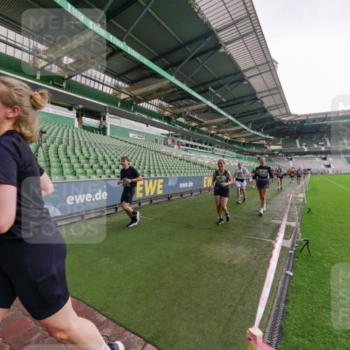 13.09.2026 - 21. swb-Marathon Bremen Michael Burmester http://msf.ph/oto/10328636 13.09.2026 13:34:39 Laufen im Stadion 170, 193, 368, 428, 462, 496, 594, 679, 709, 765, 916, 1001, 1026, 1048, 1051, 1098, 1280, 1321, 1396, 1444, 1553, 1557, 1560, 1607, 1661, 1703, 1760, 1772, 1784, 1827, 1965, 1974, 1992, 1996, 2132, 2226, 2335, 2338, 2399, 2400, 2451, 2479, 2511, 2515, 2543, 2641, 2650, 2718, 2735, 2757, 2787, 2791, 2894, 2982, 3090, 3179, 3191, 3345, 3406, 3443, 3503, 3547, 3577, 3614, 3660, 3708, 3709, 3720, 3797, 3875, 3904, 3911, 3914, 3952, 4001, 4014, 4500, 4546, 4561, 4967, 5151 meine-sportfotos.de