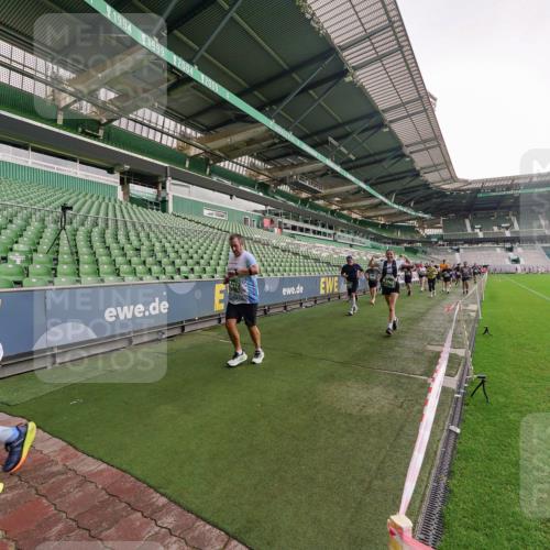 13.09.2026 - 21. swb-Marathon Bremen Michael Burmester http://msf.ph/oto/10328664 13.09.2026 13:34:42 Laufen im Stadion 170, 193, 368, 428, 462, 496, 594, 679, 709, 765, 916, 1001, 1026, 1048, 1051, 1098, 1280, 1321, 1396, 1444, 1553, 1557, 1560, 1607, 1661, 1703, 1760, 1772, 1784, 1827, 1965, 1974, 1977, 1992, 1996, 2335, 2338, 2399, 2400, 2451, 2479, 2511, 2515, 2543, 2641, 2650, 2718, 2735, 2757, 2787, 2791, 2894, 2982, 3090, 3179, 3191, 3345, 3406, 3443, 3503, 3547, 3577, 3614, 3660, 3708, 3709, 3720, 3797, 3875, 3904, 3911, 3914, 3952, 4001, 4014, 4500, 4546, 4561, 4967, 5151 meine-sportfotos.de