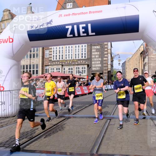 13.09.2026 - 21. swb-Marathon Bremen Tim E. http://msf.ph/oto/10328673 13.09.2026 11:02:38 Ziel 10153, 10154, 10173, 10273, 10274, 10278, 10331, 10338, 10439, 10636, 10738, 10885, 10915, 10943, 11137, 11249, 11505, 11576, 11811, 11853, 11886, 11890, 12042, 12094, 12134, 12135, 12169, 12437 meine-sportfotos.de