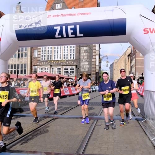 13.09.2026 - 21. swb-Marathon Bremen Tim E. http://msf.ph/oto/10328682 13.09.2026 11:02:38 Ziel 10153, 10154, 10173, 10273, 10274, 10278, 10331, 10338, 10439, 10636, 10738, 10885, 10915, 10943, 11137, 11249, 11505, 11576, 11811, 11853, 11886, 11890, 12042, 12094, 12134, 12135, 12169, 12437 meine-sportfotos.de