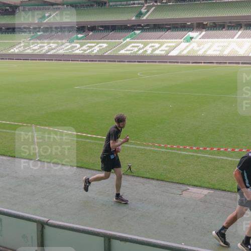 13.09.2026 - 21. swb-Marathon Bremen Michael Burmester http://msf.ph/oto/10328691 13.09.2026 12:59:00 Laufen im Stadion 141, 148, 191, 226, 232, 334, 511, 672, 745, 789, 790, 909, 972, 1080, 1119, 1166, 1191, 1199, 1281, 1516, 1535, 1642, 1647, 1752, 1881, 1931, 1933, 2046, 2210, 2289, 2343, 2367, 2371, 2397, 2423, 2425, 2481, 2570, 2577, 2771, 2806, 2807, 2827, 2885, 2899, 2903, 2953, 2961, 2979, 3015, 3021, 3098, 3120, 3124, 3138, 3148, 3182, 3186, 3190, 3233, 3319, 3338, 3435, 3516, 3531, 3534, 3560, 3652, 3655, 3695, 3933, 3934, 4120, 205 meine-sportfotos.de
