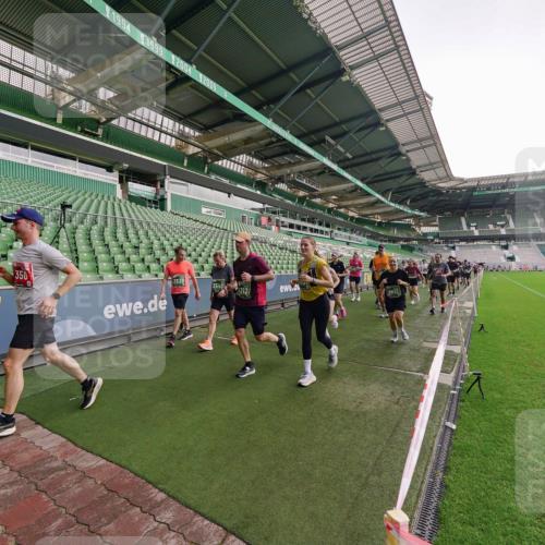 13.09.2026 - 21. swb-Marathon Bremen Michael Burmester http://msf.ph/oto/10328694 13.09.2026 13:34:48 Laufen im Stadion 170, 193, 368, 428, 462, 496, 594, 679, 709, 765, 916, 1026, 1048, 1098, 1280, 1321, 1396, 1444, 1553, 1557, 1560, 1607, 1661, 1703, 1760, 1772, 1784, 1827, 1965, 1974, 1977, 1992, 1996, 2335, 2338, 2399, 2400, 2451, 2479, 2511, 2515, 2543, 2641, 2650, 2718, 2735, 2757, 2787, 2791, 2894, 2982, 3090, 3179, 3191, 3345, 3406, 3443, 3503, 3547, 3577, 3614, 3660, 3708, 3709, 3720, 3875, 3904, 3911, 3914, 3952, 4001, 4014, 4200, 4290, 4500, 4546, 4561, 4880, 4967, 5151, 5818 meine-sportfotos.de
