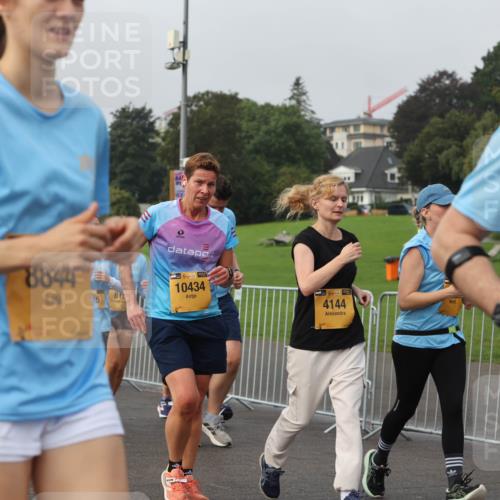 13.09.2026 - Kiel Lauf Andreas Tolksdorf http://msf.ph/oto/10328728 13.09.2026 09:29:56 Kiellinie 8844, 39, 10434, 15, 38, 4144 meine-sportfotos.de