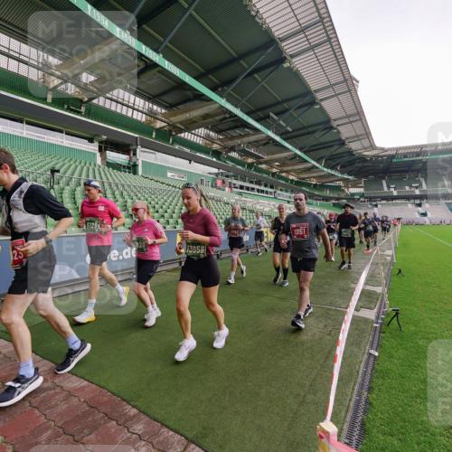 13.09.2026 - 21. swb-Marathon Bremen Michael Burmester http://msf.ph/oto/10328748 13.09.2026 13:34:53 Laufen im Stadion 170, 193, 368, 428, 462, 496, 594, 679, 709, 765, 916, 1026, 1048, 1098, 1280, 1321, 1396, 1444, 1553, 1557, 1560, 1607, 1661, 1703, 1760, 1772, 1784, 1827, 1965, 1974, 1977, 1992, 1996, 2335, 2338, 2399, 2400, 2451, 2479, 2511, 2515, 2543, 2641, 2650, 2718, 2735, 2757, 2787, 2789, 2791, 2894, 2982, 3090, 3179, 3191, 3345, 3406, 3443, 3503, 3547, 3577, 3660, 3708, 3709, 3720, 3875, 3904, 3911, 3914, 3952, 4001, 4014, 4200, 4290, 4500, 4546, 4561, 4880, 4967, 5000, 5151, 5818 meine-sportfotos.de