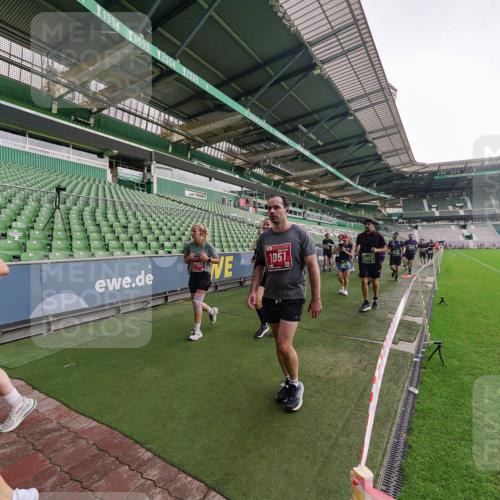 13.09.2026 - 21. swb-Marathon Bremen Michael Burmester http://msf.ph/oto/10328757 13.09.2026 13:34:53 Laufen im Stadion 170, 193, 368, 428, 462, 496, 594, 679, 709, 765, 916, 1026, 1048, 1098, 1280, 1321, 1396, 1444, 1553, 1557, 1560, 1607, 1661, 1703, 1760, 1772, 1784, 1827, 1965, 1974, 1977, 1992, 1996, 2335, 2338, 2399, 2400, 2451, 2479, 2511, 2515, 2543, 2641, 2650, 2718, 2735, 2757, 2787, 2789, 2791, 2894, 2982, 3090, 3179, 3191, 3345, 3406, 3443, 3503, 3547, 3577, 3660, 3708, 3709, 3720, 3875, 3904, 3911, 3914, 3952, 4001, 4014, 4200, 4290, 4500, 4546, 4561, 4880, 4967, 5000, 5151, 5818 meine-sportfotos.de