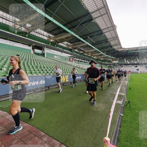 13.09.2026 - 21. swb-Marathon Bremen Michael Burmester http://msf.ph/oto/10328766 13.09.2026 13:34:55 Laufen im Stadion 170, 193, 368, 428, 462, 496, 679, 709, 765, 916, 1026, 1048, 1098, 1280, 1321, 1396, 1444, 1553, 1557, 1560, 1607, 1661, 1703, 1760, 1772, 1784, 1827, 1965, 1974, 1977, 1992, 1996, 2335, 2338, 2451, 2479, 2511, 2515, 2543, 2641, 2650, 2735, 2757, 2787, 2789, 2791, 2894, 2982, 3090, 3179, 3191, 3345, 3406, 3443, 3503, 3547, 3577, 3660, 3708, 3709, 3720, 3801, 3875, 3904, 3911, 3914, 3952, 4001, 4014, 4200, 4290, 4500, 4546, 4561, 4880, 4967, 5000, 5151, 5818 meine-sportfotos.de
