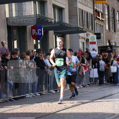 13.09.2026 - 21. swb-Marathon Bremen Strokosch-Dieckow http://msf.ph/oto/10328770 13.09.2026 13:21:20 Ziel 572, 1130, 1254, 2088, 2397, 2570, 2904, 3120, 3202, 3290, 3435, 3655, 3695, 3930, 3934, 4165, 4735, 5542, 6862, 6865, 7176, 8184, 8270, 8384, 8730, 8923, 8947, 9048, 9059, 9421, 9722, 10120, 13145, 226, 854, 1191, 2979, 3450, 3534, 3933, 4234, 4362, 4445, 4484, 4519, 4734, 6357, 6970, 8237, 8323, 8408, 8622, 8791, 9267, 9268, 9514, 9900, 13120 meine-sportfotos.de