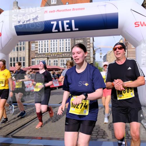 13.09.2026 - 21. swb-Marathon Bremen Tim E. http://msf.ph/oto/10328778 13.09.2026 11:02:39 Ziel 10153, 10154, 10173, 10273, 10274, 10278, 10331, 10338, 10439, 10636, 10738, 10885, 10915, 10943, 11137, 11249, 11505, 11526, 11576, 11853, 11886, 11890, 12042, 12094, 12134, 12135, 12169 meine-sportfotos.de