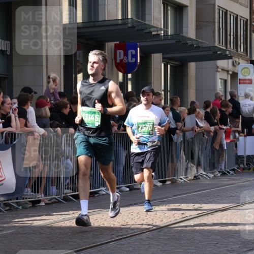 13.09.2026 - 21. swb-Marathon Bremen Strokosch-Dieckow http://msf.ph/oto/10328807 13.09.2026 13:21:21 Ziel 572, 1130, 1254, 2088, 2397, 2570, 2904, 3120, 3202, 3290, 3435, 3655, 3695, 3930, 3934, 4165, 4735, 5542, 6862, 6865, 6976, 7176, 8184, 8270, 8384, 8730, 8923, 8947, 9048, 9059, 9421, 9722, 10120, 13145, 226, 1191, 2979, 3202, 3450, 3534, 3933, 4234, 4362, 4445, 4484, 4519, 4734, 6357, 6862, 6970, 8237, 8323, 8408, 8791, 9267, 9268, 9514, 9900, 13120 meine-sportfotos.de