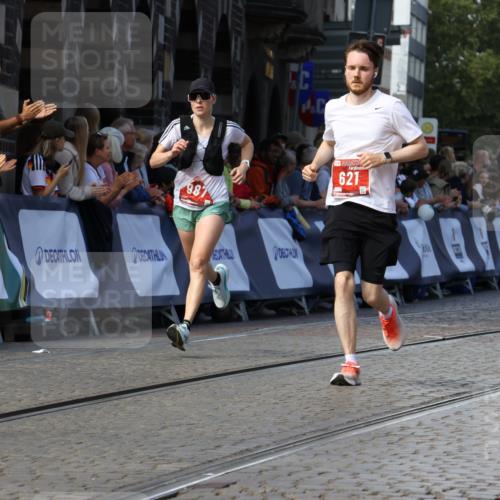 13.09.2026 - 21. swb-Marathon Bremen Strokosch-Dieckow http://msf.ph/oto/10328808 13.09.2026 13:13:36 Ziel 280, 313, 621, 987, 1207, 2130, 2360, 2498, 2962, 3566, 3625, 4582, 5345, 5769, 6038, 6394, 7874, 8197, 8291, 8464, 9092, 524, 683, 1704, 1707, 1937, 2422, 3413, 5443, 6451, 7210, 7707, 9884, 13099 meine-sportfotos.de