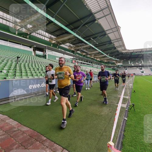 13.09.2026 - 21. swb-Marathon Bremen Michael Burmester http://msf.ph/oto/10328812 13.09.2026 13:34:58 Laufen im Stadion 170, 193, 368, 428, 462, 496, 679, 709, 916, 1026, 1048, 1098, 1280, 1321, 1396, 1444, 1553, 1557, 1560, 1607, 1661, 1703, 1726, 1760, 1772, 1784, 1827, 1965, 1974, 1977, 1992, 1996, 2335, 2338, 2451, 2479, 2511, 2515, 2543, 2641, 2650, 2735, 2757, 2787, 2789, 2791, 2894, 3090, 3179, 3191, 3345, 3406, 3443, 3472, 3503, 3547, 3555, 3577, 3660, 3708, 3709, 3720, 3801, 3875, 3904, 3911, 3914, 3952, 4001, 4014, 4200, 4290, 4500, 4546, 4561, 4880, 4967, 5000, 5151, 5818 meine-sportfotos.de