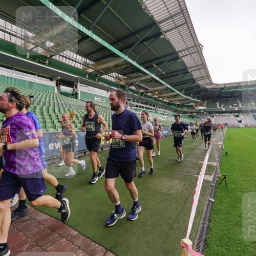 13.09.2026 - 21. swb-Marathon Bremen Michael Burmester http://msf.ph/oto/10328825 13.09.2026 13:35:00 Laufen im Stadion 170, 193, 368, 428, 462, 496, 657, 679, 709, 916, 1026, 1048, 1098, 1280, 1321, 1396, 1444, 1553, 1557, 1560, 1607, 1661, 1703, 1726, 1760, 1772, 1784, 1827, 1965, 1974, 1977, 1992, 1996, 2335, 2338, 2451, 2479, 2511, 2515, 2543, 2578, 2641, 2650, 2735, 2757, 2787, 2789, 2791, 2894, 3090, 3179, 3191, 3345, 3406, 3443, 3472, 3503, 3547, 3555, 3577, 3660, 3708, 3709, 3720, 3801, 3875, 3904, 3911, 3914, 4001, 4014, 4200, 4290, 4500, 4546, 4561, 4880, 4967, 5000, 5151, 5818 meine-sportfotos.de