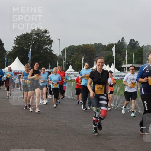 13.09.2026 - Kiel Lauf Andreas Tolksdorf http://msf.ph/oto/10328855 13.09.2026 09:30:04 Kiellinie 36, 2657, 7864, 8890, 7185, 956, 11233 meine-sportfotos.de