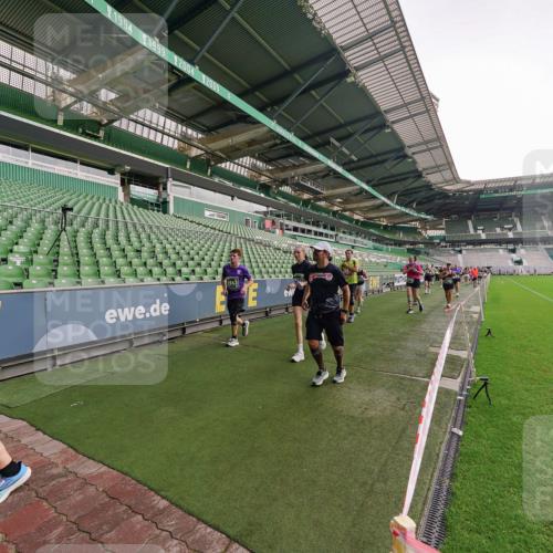 13.09.2026 - 21. swb-Marathon Bremen Michael Burmester http://msf.ph/oto/10328857 13.09.2026 13:35:05 Laufen im Stadion 170, 193, 368, 428, 462, 496, 657, 679, 709, 916, 1026, 1048, 1098, 1280, 1321, 1396, 1432, 1444, 1553, 1557, 1560, 1607, 1661, 1703, 1726, 1772, 1784, 1827, 1965, 1974, 1977, 1992, 1996, 2335, 2338, 2451, 2479, 2511, 2515, 2543, 2578, 2641, 2650, 2735, 2757, 2787, 2789, 2791, 2894, 3090, 3179, 3191, 3345, 3406, 3443, 3472, 3503, 3547, 3555, 3577, 3660, 3708, 3709, 3720, 3801, 3875, 3904, 3911, 3914, 4001, 4014, 4200, 4290, 4500, 4546, 4561, 4880, 4967, 5000, 5151, 5818 meine-sportfotos.de