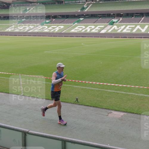 13.09.2026 - 21. swb-Marathon Bremen Michael Burmester http://msf.ph/oto/10328870 13.09.2026 12:59:17 Laufen im Stadion 141, 148, 191, 226, 232, 260, 342, 511, 672, 745, 789, 790, 972, 1080, 1119, 1166, 1191, 1199, 1209, 1281, 1493, 1494, 1516, 1642, 1647, 1931, 1933, 2088, 2210, 2289, 2343, 2367, 2397, 2425, 2481, 2517, 2570, 2577, 2686, 2771, 2806, 2807, 2827, 2885, 2899, 2914, 2953, 2961, 2979, 3015, 3021, 3098, 3120, 3124, 3138, 3148, 3186, 3190, 3233, 3273, 3319, 3338, 3435, 3516, 3531, 3534, 3560, 3652, 3655, 3695, 3861, 3930, 3933, 3934, 4120, 205 meine-sportfotos.de