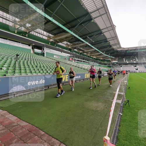 13.09.2026 - 21. swb-Marathon Bremen Michael Burmester http://msf.ph/oto/10328885 13.09.2026 13:35:07 Laufen im Stadion 170, 193, 368, 428, 462, 496, 657, 679, 709, 916, 1026, 1048, 1098, 1280, 1321, 1396, 1432, 1444, 1553, 1557, 1560, 1607, 1661, 1703, 1726, 1772, 1784, 1827, 1965, 1974, 1977, 1992, 1996, 2335, 2338, 2451, 2479, 2511, 2543, 2578, 2641, 2650, 2735, 2757, 2787, 2789, 2791, 2894, 3090, 3179, 3191, 3345, 3406, 3472, 3503, 3547, 3555, 3577, 3660, 3708, 3709, 3720, 3801, 3875, 3904, 3914, 4001, 4014, 4200, 4290, 4500, 4546, 4561, 4880, 4967, 5000, 5151, 5818 meine-sportfotos.de