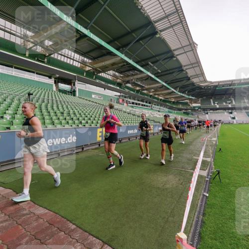 13.09.2026 - 21. swb-Marathon Bremen Michael Burmester http://msf.ph/oto/10328905 13.09.2026 13:35:09 Laufen im Stadion 170, 193, 368, 428, 462, 496, 657, 679, 709, 916, 1026, 1048, 1098, 1280, 1321, 1396, 1432, 1444, 1553, 1557, 1560, 1607, 1661, 1703, 1726, 1772, 1784, 1827, 1965, 1974, 1977, 1992, 1996, 2335, 2338, 2451, 2479, 2511, 2543, 2578, 2641, 2650, 2735, 2757, 2787, 2789, 2791, 2894, 3090, 3179, 3191, 3345, 3406, 3472, 3547, 3555, 3577, 3588, 3660, 3708, 3709, 3720, 3801, 3875, 3904, 3914, 4001, 4014, 4200, 4290, 4500, 4546, 4561, 4880, 4967, 5000, 5151, 5818 meine-sportfotos.de