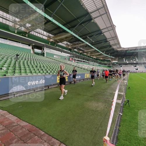 13.09.2026 - 21. swb-Marathon Bremen Michael Burmester http://msf.ph/oto/10328934 13.09.2026 13:35:13 Laufen im Stadion 170, 193, 368, 462, 496, 657, 679, 709, 916, 1026, 1048, 1280, 1321, 1396, 1432, 1444, 1553, 1560, 1607, 1661, 1703, 1726, 1772, 1784, 1827, 1965, 1974, 1977, 1992, 1996, 2335, 2338, 2451, 2479, 2511, 2543, 2578, 2641, 2650, 2735, 2757, 2789, 2791, 2894, 2933, 3090, 3179, 3191, 3345, 3406, 3472, 3547, 3555, 3588, 3660, 3708, 3709, 3720, 3801, 3875, 3904, 3914, 4001, 4014, 4200, 4290, 4500, 4546, 4561, 4880, 4967, 5000, 5151, 5818 meine-sportfotos.de