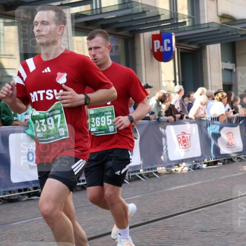 13.09.2026 - 21. swb-Marathon Bremen Strokosch-Dieckow http://msf.ph/oto/10328960 13.09.2026 13:21:25 Ziel 572, 1130, 1209, 1254, 2088, 2397, 2570, 3290, 3338, 3435, 3655, 3695, 3774, 3930, 3934, 4581, 4735, 5542, 6865, 6976, 7098, 7176, 8184, 8270, 8384, 8438, 8730, 8947, 9048, 9059, 9421, 10120, 13145, 226, 2904, 2979, 3120, 3202, 3450, 3534, 4165, 4234, 4362, 4445, 4484, 4519, 4734, 6357, 6862, 8184, 8323, 8408, 8730, 8791, 8923, 9267, 9268, 9514, 9722, 9900 meine-sportfotos.de