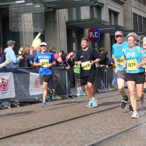 13.09.2026 - 21. swb-Marathon Bremen Strokosch-Dieckow http://msf.ph/oto/10328965 13.09.2026 11:02:06 Ziel 10153, 10154, 10173, 10273, 10274, 10278, 10331, 10338, 10439, 10636, 10738, 10885, 10915, 10943, 11137, 11249, 11505, 11508, 11526, 11554, 11576, 11853, 11886, 11890, 11945, 12042, 12094, 12134, 12135, 12169, 12252, 12489, 10257, 10409, 10444, 10473, 10500, 10617, 10636, 10803, 10817, 10924, 11115, 11268, 11369, 11412, 11413, 11436, 11479, 11811, 11859, 12016, 12095, 12145, 12360, 12379, 12412, 12437, 12466, 12506 meine-sportfotos.de