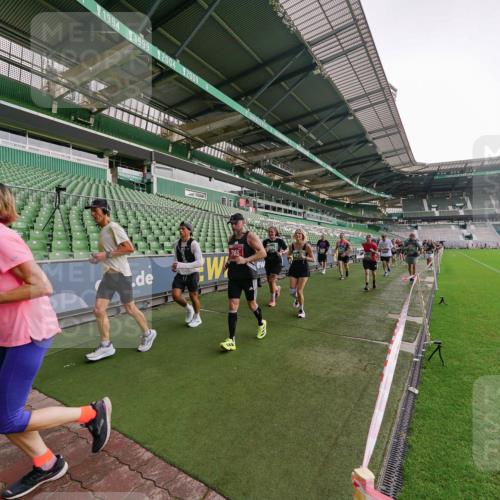 13.09.2026 - 21. swb-Marathon Bremen Michael Burmester http://msf.ph/oto/10328998 13.09.2026 13:35:21 Laufen im Stadion 170, 193, 368, 462, 496, 657, 679, 709, 916, 1015, 1026, 1048, 1280, 1321, 1396, 1432, 1444, 1553, 1560, 1607, 1703, 1726, 1772, 1784, 1827, 1965, 1974, 1977, 1992, 2335, 2338, 2451, 2511, 2578, 2641, 2650, 2688, 2735, 2789, 2791, 2894, 2933, 3090, 3179, 3191, 3345, 3406, 3472, 3547, 3555, 3588, 3660, 3708, 3709, 3720, 3801, 3904, 3914, 4014, 4200, 4290, 4500, 4546, 4561, 4880, 4967, 5000, 5151, 5332, 5818 meine-sportfotos.de
