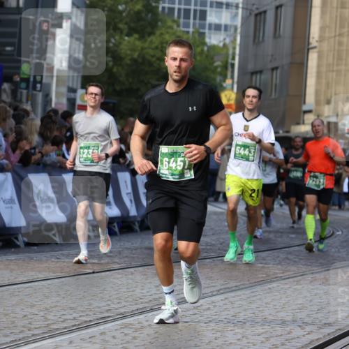 13.09.2026 - 21. swb-Marathon Bremen Strokosch-Dieckow http://msf.ph/oto/10329028 13.09.2026 13:13:46 Ziel 280, 779, 2130, 2360, 2401, 2767, 2882, 2962, 3566, 6038, 6394, 6407, 7493, 8197, 8477, 8568, 8840, 8963, 9442, 524, 670, 683, 1704, 1707, 1937, 2422, 2824, 3236, 5443, 5610, 6451, 7210, 7283, 9426, 9635 meine-sportfotos.de