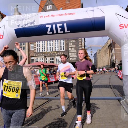 13.09.2026 - 21. swb-Marathon Bremen Tim E. http://msf.ph/oto/10329054 13.09.2026 11:02:50 Ziel 10154, 10273, 10274, 10278, 10338, 10738, 10885, 11137, 11261, 11505, 11508, 11526, 11554, 11662, 11890, 11945, 12154, 12169, 12252, 12429, 12451, 12489 meine-sportfotos.de