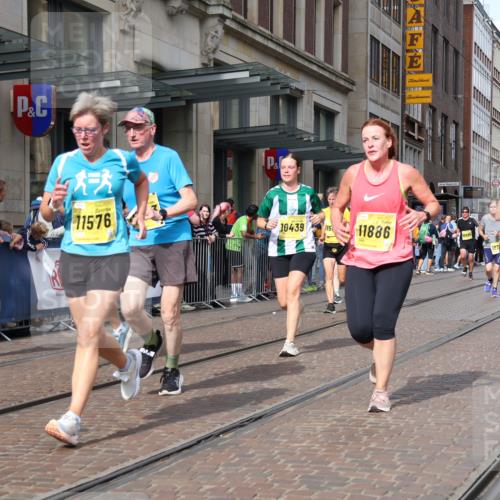 13.09.2026 - 21. swb-Marathon Bremen Strokosch-Dieckow http://msf.ph/oto/10329058 13.09.2026 11:02:08 Ziel 10153, 10154, 10173, 10273, 10274, 10278, 10331, 10338, 10439, 10738, 10885, 10915, 10943, 11137, 11249, 11261, 11505, 11508, 11526, 11554, 11576, 11662, 11853, 11886, 11890, 11945, 12042, 12134, 12169, 12252, 12429, 12489, 10257, 10409, 10444, 10473, 10500, 10617, 10636, 10803, 10817, 10924, 11115, 11268, 11369, 11412, 11413, 11436, 11576, 11811, 11859, 12016, 12094, 12095, 12134, 12135, 12145, 12360, 12379, 12412, 12437, 12466, 12506 meine-sportfotos.de