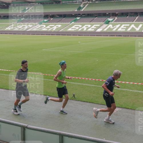 13.09.2026 - 21. swb-Marathon Bremen Michael Burmester http://msf.ph/oto/10329066 13.09.2026 12:59:32 Laufen im Stadion 135, 141, 148, 191, 226, 232, 260, 342, 511, 651, 672, 745, 972, 1080, 1119, 1166, 1209, 1281, 1368, 1493, 1494, 1516, 1642, 1647, 1861, 1931, 1933, 1935, 1963, 2088, 2210, 2289, 2293, 2306, 2343, 2367, 2425, 2481, 2517, 2570, 2577, 2686, 2771, 2806, 2807, 2827, 2885, 2899, 2914, 2953, 2961, 2979, 3015, 3021, 3076, 3098, 3105, 3120, 3124, 3148, 3190, 3233, 3273, 3338, 3354, 3435, 3480, 3516, 3531, 3534, 3560, 3652, 3729, 3855, 3861, 3930, 3933, 3934, 205 meine-sportfotos.de
