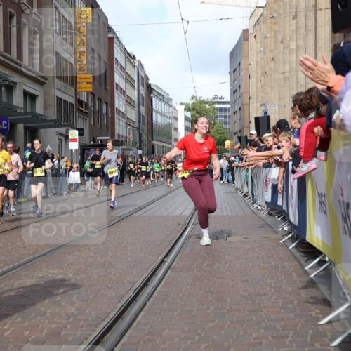 13.09.2026 - 21. swb-Marathon Bremen Strokosch-Dieckow http://msf.ph/oto/10329109 13.09.2026 11:02:09 Ziel 10153, 10154, 10173, 10273, 10274, 10278, 10331, 10338, 10439, 10738, 10885, 10915, 10943, 11137, 11249, 11261, 11505, 11508, 11526, 11554, 11662, 11853, 11886, 11890, 11945, 12042, 12169, 12252, 12429, 12489, 10257, 10409, 10439, 10444, 10473, 10500, 10617, 10636, 10803, 10817, 10924, 11115, 11249, 11268, 11369, 11412, 11413, 11436, 11576, 11811, 11859, 12016, 12042, 12094, 12095, 12134, 12135, 12145, 12360, 12379, 12412, 12437, 12466, 12506 meine-sportfotos.de