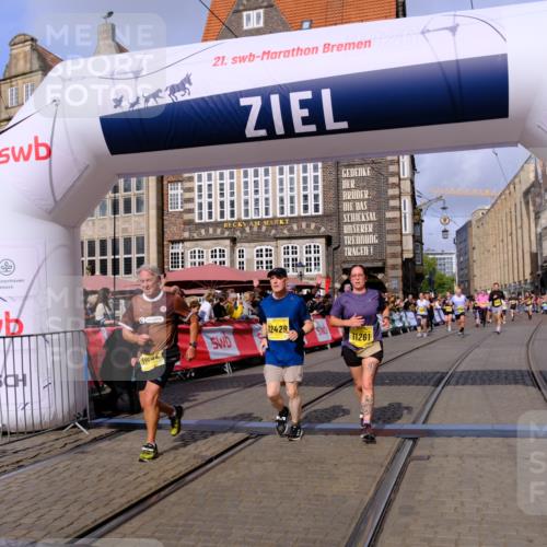 13.09.2026 - 21. swb-Marathon Bremen Tim E. http://msf.ph/oto/10329133 13.09.2026 11:02:54 Ziel 10190, 10945, 10985, 11096, 11137, 11261, 11508, 11526, 11554, 11662, 11701, 11776, 11890, 11945, 12154, 12169, 12252, 12429, 12451, 12489 meine-sportfotos.de