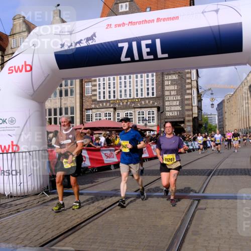 13.09.2026 - 21. swb-Marathon Bremen Tim E. http://msf.ph/oto/10329145 13.09.2026 11:02:54 Ziel 10190, 10945, 10985, 11096, 11137, 11261, 11508, 11526, 11554, 11662, 11701, 11776, 11890, 11945, 12154, 12169, 12252, 12429, 12451, 12489 meine-sportfotos.de