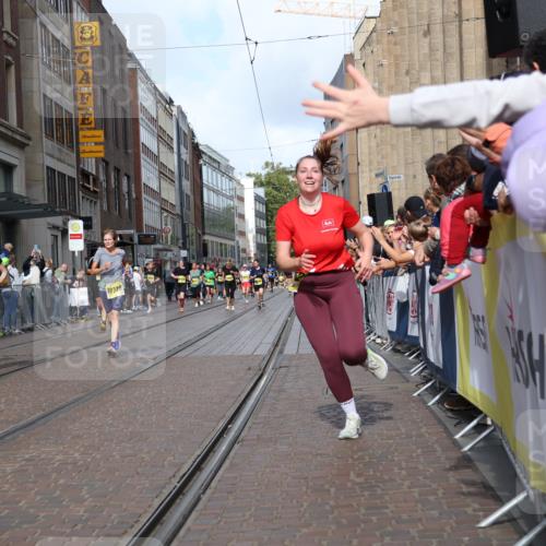 13.09.2026 - 21. swb-Marathon Bremen Strokosch-Dieckow http://msf.ph/oto/10329146 13.09.2026 11:02:10 Ziel 10153, 10154, 10173, 10273, 10274, 10278, 10331, 10338, 10738, 10885, 10915, 10943, 11137, 11261, 11505, 11508, 11526, 11554, 11662, 11853, 11886, 11890, 11945, 12154, 12169, 12252, 12429, 12489, 10173, 10257, 10409, 10439, 10444, 10473, 10500, 10617, 10636, 10803, 10817, 10924, 11115, 11249, 11268, 11369, 11436, 11576, 11811, 11859, 12016, 12042, 12094, 12095, 12134, 12135, 12145, 12360, 12412, 12437, 12466, 12506 meine-sportfotos.de