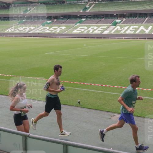 13.09.2026 - 21. swb-Marathon Bremen Michael Burmester http://msf.ph/oto/10329157 13.09.2026 12:59:38 Laufen im Stadion 135, 148, 191, 226, 232, 260, 342, 651, 745, 972, 1080, 1166, 1209, 1281, 1368, 1493, 1494, 1516, 1642, 1650, 1861, 1931, 1935, 1963, 2088, 2210, 2289, 2293, 2306, 2322, 2343, 2367, 2425, 2481, 2517, 2570, 2577, 2686, 2771, 2806, 2807, 2827, 2885, 2899, 2914, 2953, 2961, 2979, 3015, 3021, 3076, 3098, 3105, 3120, 3124, 3145, 3148, 3190, 3233, 3273, 3354, 3435, 3480, 3516, 3531, 3560, 3652, 3729, 3855, 3861, 3930, 3933, 3934, 205 meine-sportfotos.de
