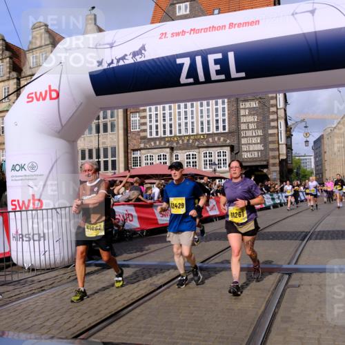 13.09.2026 - 21. swb-Marathon Bremen Tim E. http://msf.ph/oto/10329166 13.09.2026 11:02:54 Ziel 10190, 10945, 10985, 11096, 11137, 11261, 11508, 11526, 11554, 11662, 11701, 11776, 11890, 11945, 12154, 12169, 12252, 12429, 12451, 12489 meine-sportfotos.de