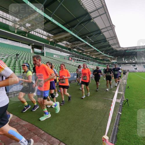 13.09.2026 - 21. swb-Marathon Bremen Michael Burmester http://msf.ph/oto/10329183 13.09.2026 13:35:38 Laufen im Stadion 170, 193, 368, 462, 491, 496, 657, 679, 916, 1015, 1026, 1280, 1321, 1396, 1432, 1553, 1560, 1607, 1703, 1726, 1772, 1784, 1887, 1934, 1965, 1974, 1977, 1992, 2335, 2338, 2451, 2578, 2650, 2688, 2789, 2791, 2894, 2933, 3090, 3161, 3169, 3178, 3179, 3191, 3406, 3463, 3472, 3498, 3547, 3555, 3573, 3588, 3640, 3660, 3708, 3709, 3720, 3801, 3839, 3904, 3914, 3985, 4014, 4145, 4200, 4290, 4464, 4500, 4546, 4561, 4880, 4967, 5000, 5034, 5151, 5332, 5461, 5818 meine-sportfotos.de