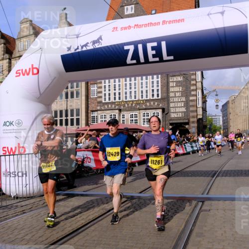 13.09.2026 - 21. swb-Marathon Bremen Tim E. http://msf.ph/oto/10329188 13.09.2026 11:02:55 Ziel 10190, 10783, 10945, 10985, 11096, 11137, 11261, 11508, 11526, 11554, 11662, 11701, 11776, 11890, 11945, 12154, 12169, 12252, 12429, 12451, 12489 meine-sportfotos.de