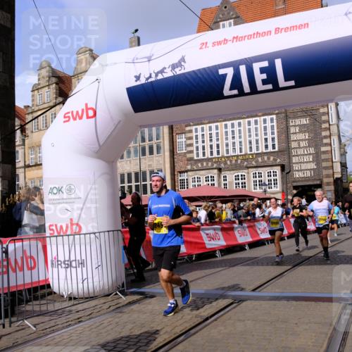 13.09.2026 - 21. swb-Marathon Bremen Tim E. http://msf.ph/oto/10329200 13.09.2026 11:02:58 Ziel 10190, 10296, 10633, 10783, 10945, 10954, 10955, 10985, 11096, 11107, 11137, 11261, 11508, 11526, 11554, 11662, 11701, 11719, 11776, 11890, 11945, 12071, 12154, 12252, 12429, 12451, 12489 meine-sportfotos.de