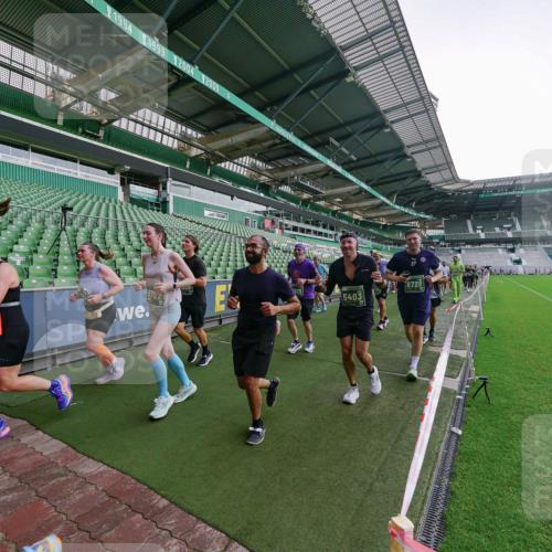 13.09.2026 - 21. swb-Marathon Bremen Michael Burmester http://msf.ph/oto/10329202 13.09.2026 13:35:40 Laufen im Stadion 170, 193, 368, 462, 491, 496, 657, 679, 1015, 1026, 1280, 1321, 1396, 1432, 1553, 1560, 1607, 1726, 1772, 1784, 1887, 1934, 1965, 1974, 1977, 1992, 2335, 2338, 2451, 2578, 2650, 2688, 2789, 2791, 2894, 2933, 3090, 3161, 3169, 3178, 3179, 3191, 3406, 3463, 3472, 3498, 3547, 3555, 3570, 3573, 3588, 3640, 3660, 3708, 3709, 3720, 3801, 3839, 3904, 3914, 3985, 4014, 4145, 4200, 4290, 4464, 4500, 4546, 4561, 4880, 4967, 5000, 5034, 5151, 5332, 5461, 5818 meine-sportfotos.de