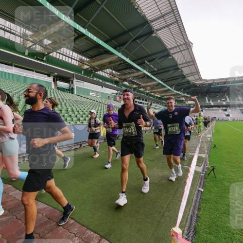 13.09.2026 - 21. swb-Marathon Bremen Michael Burmester http://msf.ph/oto/10329212 13.09.2026 13:35:41 Laufen im Stadion 170, 193, 368, 462, 491, 496, 657, 1015, 1026, 1280, 1321, 1396, 1432, 1553, 1560, 1607, 1726, 1772, 1784, 1887, 1934, 1965, 1974, 1977, 1992, 2335, 2338, 2578, 2650, 2688, 2789, 2791, 2894, 2933, 3090, 3161, 3169, 3178, 3179, 3191, 3406, 3463, 3472, 3498, 3547, 3555, 3570, 3573, 3588, 3640, 3660, 3708, 3709, 3720, 3801, 3839, 3904, 3914, 3985, 4014, 4145, 4200, 4290, 4464, 4500, 4546, 4561, 4880, 4967, 5000, 5034, 5151, 5332, 5461, 5818 meine-sportfotos.de