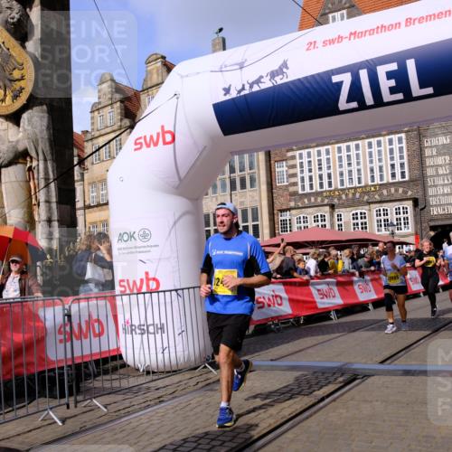 13.09.2026 - 21. swb-Marathon Bremen Tim E. http://msf.ph/oto/10329234 13.09.2026 11:02:59 Ziel 10190, 10296, 10633, 10783, 10945, 10954, 10955, 10985, 11096, 11107, 11261, 11508, 11526, 11554, 11564, 11662, 11701, 11719, 11730, 11776, 11945, 12071, 12154, 12247, 12252, 12429, 12451, 12489 meine-sportfotos.de