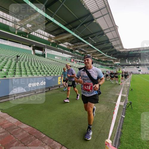 13.09.2026 - 21. swb-Marathon Bremen Michael Burmester http://msf.ph/oto/10329237 13.09.2026 13:35:42 Laufen im Stadion 170, 193, 368, 462, 491, 496, 657, 1015, 1026, 1280, 1321, 1396, 1432, 1553, 1560, 1607, 1726, 1772, 1784, 1887, 1934, 1965, 1974, 1977, 1992, 2335, 2338, 2578, 2650, 2688, 2789, 2791, 2894, 2933, 3090, 3161, 3169, 3178, 3179, 3191, 3406, 3463, 3472, 3498, 3547, 3555, 3570, 3573, 3588, 3640, 3660, 3708, 3709, 3720, 3801, 3839, 3904, 3914, 3985, 4014, 4145, 4200, 4290, 4464, 4500, 4546, 4561, 4880, 4967, 5000, 5034, 5151, 5332, 5461, 5818 meine-sportfotos.de