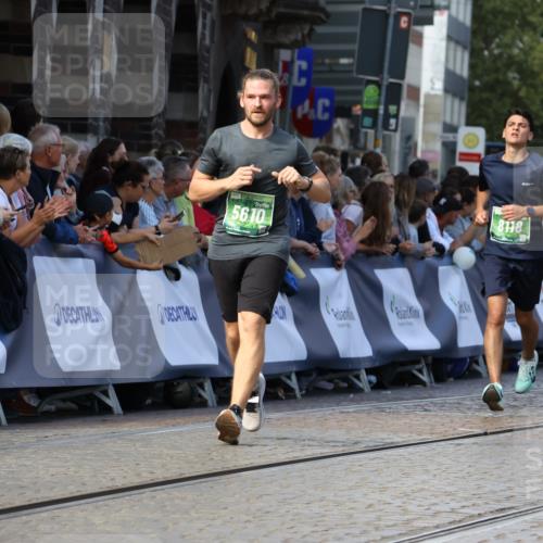 13.09.2026 - 21. swb-Marathon Bremen Strokosch-Dieckow http://msf.ph/oto/10329247 13.09.2026 13:13:56 Ziel 779, 2360, 2401, 2767, 2882, 3413, 6407, 7493, 7707, 8477, 8568, 8840, 8963, 9442, 9884, 13099, 235, 1433, 1613, 2701, 2824, 5593, 5610, 6145, 7029, 7435, 7963, 8118, 8886, 9426, 10105 meine-sportfotos.de