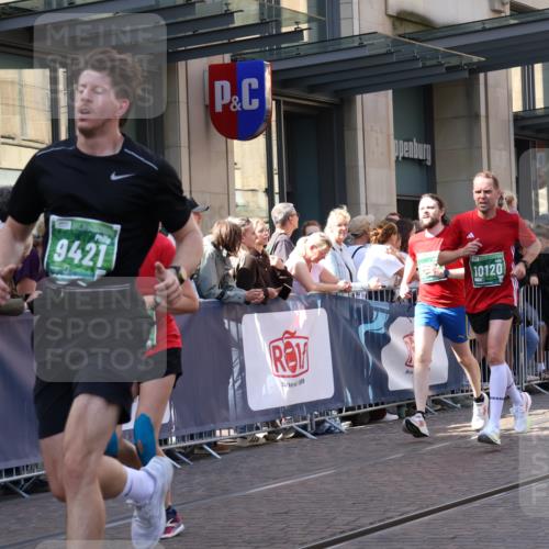 13.09.2026 - 21. swb-Marathon Bremen Strokosch-Dieckow http://msf.ph/oto/10329255 13.09.2026 13:21:34 Ziel 141, 148, 572, 1209, 1254, 2051, 2088, 2397, 3290, 3338, 3695, 3774, 3934, 4581, 4735, 5193, 6865, 6976, 7098, 8438, 8452, 8924, 8947, 9059, 9421, 9599, 10120, 226, 1130, 2088, 2570, 2904, 2979, 3120, 3202, 3435, 3534, 3655, 3930, 4165, 4234, 4445, 4484, 4519, 5542, 6862, 7176, 8184, 8270, 8384, 8408, 8730, 8923, 9048, 9514, 9722, 9900, 13145 meine-sportfotos.de