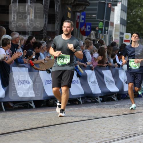 13.09.2026 - 21. swb-Marathon Bremen Strokosch-Dieckow http://msf.ph/oto/10329274 13.09.2026 13:13:56 Ziel 779, 2360, 2401, 2767, 2882, 3413, 6407, 7493, 7707, 8477, 8568, 8840, 8963, 9442, 9884, 13099, 235, 1433, 1613, 2701, 2824, 5593, 5610, 6145, 7029, 7435, 7963, 8118, 8886, 9426, 10105 meine-sportfotos.de