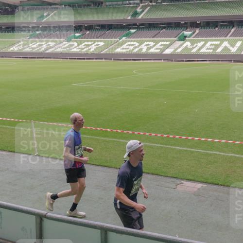 13.09.2026 - 21. swb-Marathon Bremen Michael Burmester http://msf.ph/oto/10329297 13.09.2026 12:59:55 Laufen im Stadion 135, 191, 226, 232, 260, 342, 651, 745, 972, 1080, 1166, 1209, 1368, 1493, 1494, 1516, 1650, 1861, 1935, 1963, 2088, 2210, 2289, 2293, 2306, 2322, 2367, 2427, 2481, 2517, 2570, 2577, 2686, 2700, 2708, 2806, 2807, 2827, 2885, 2899, 2906, 2914, 2953, 2961, 2979, 3015, 3021, 3076, 3098, 3105, 3120, 3124, 3145, 3168, 3173, 3190, 3233, 3273, 3354, 3435, 3480, 3516, 3531, 3642, 3652, 3729, 3774, 3855, 3856, 3861, 3930, 3934 meine-sportfotos.de