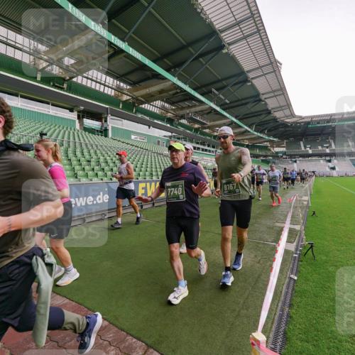 13.09.2026 - 21. swb-Marathon Bremen Michael Burmester http://msf.ph/oto/10329333 13.09.2026 13:35:51 Laufen im Stadion 170, 193, 368, 462, 491, 496, 657, 1015, 1280, 1321, 1396, 1432, 1553, 1560, 1607, 1726, 1762, 1784, 1887, 1934, 1965, 1974, 1977, 1992, 2335, 2338, 2578, 2650, 2688, 2789, 2791, 2894, 2933, 3090, 3161, 3169, 3178, 3179, 3191, 3406, 3408, 3463, 3472, 3498, 3547, 3555, 3570, 3573, 3588, 3640, 3660, 3801, 3839, 3904, 3914, 3985, 4145, 4200, 4290, 4464, 4500, 4546, 4561, 4801, 4880, 4967, 5000, 5034, 5151, 5332, 5461, 5818 meine-sportfotos.de