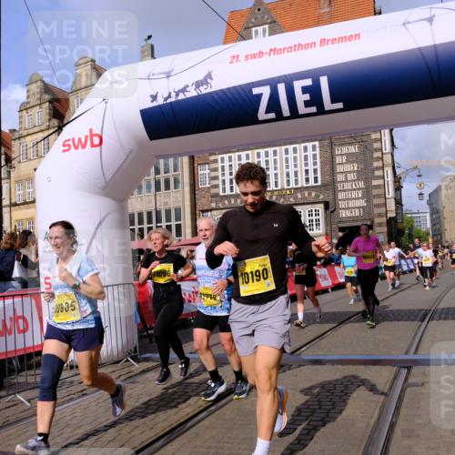 13.09.2026 - 21. swb-Marathon Bremen Tim E. http://msf.ph/oto/10329362 13.09.2026 11:03:01 Ziel 10190, 10296, 10633, 10783, 10945, 10954, 10955, 10985, 11096, 11107, 11261, 11554, 11564, 11662, 11701, 11719, 11730, 11776, 11785, 11945, 12071, 12154, 12247, 12252, 12429, 12451, 12465, 12489 meine-sportfotos.de